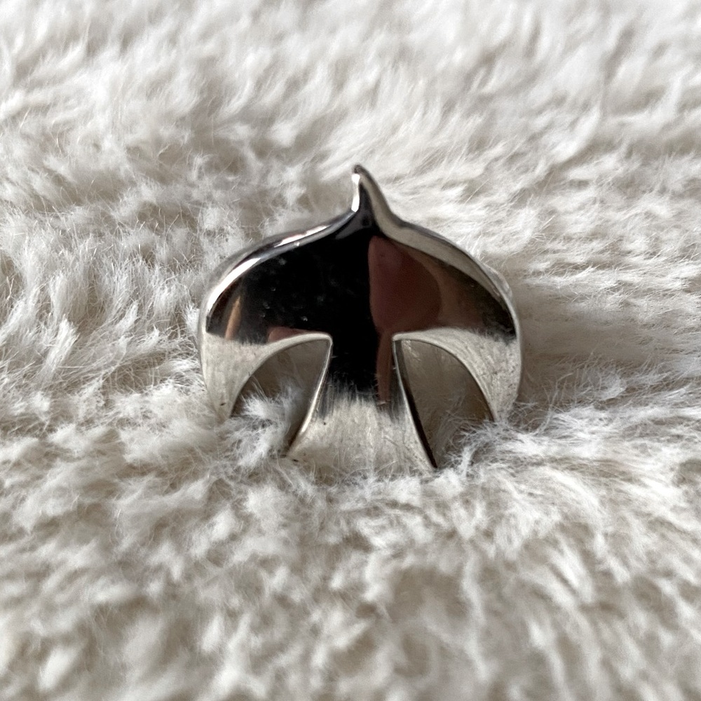 James Avery Retired Dove ring